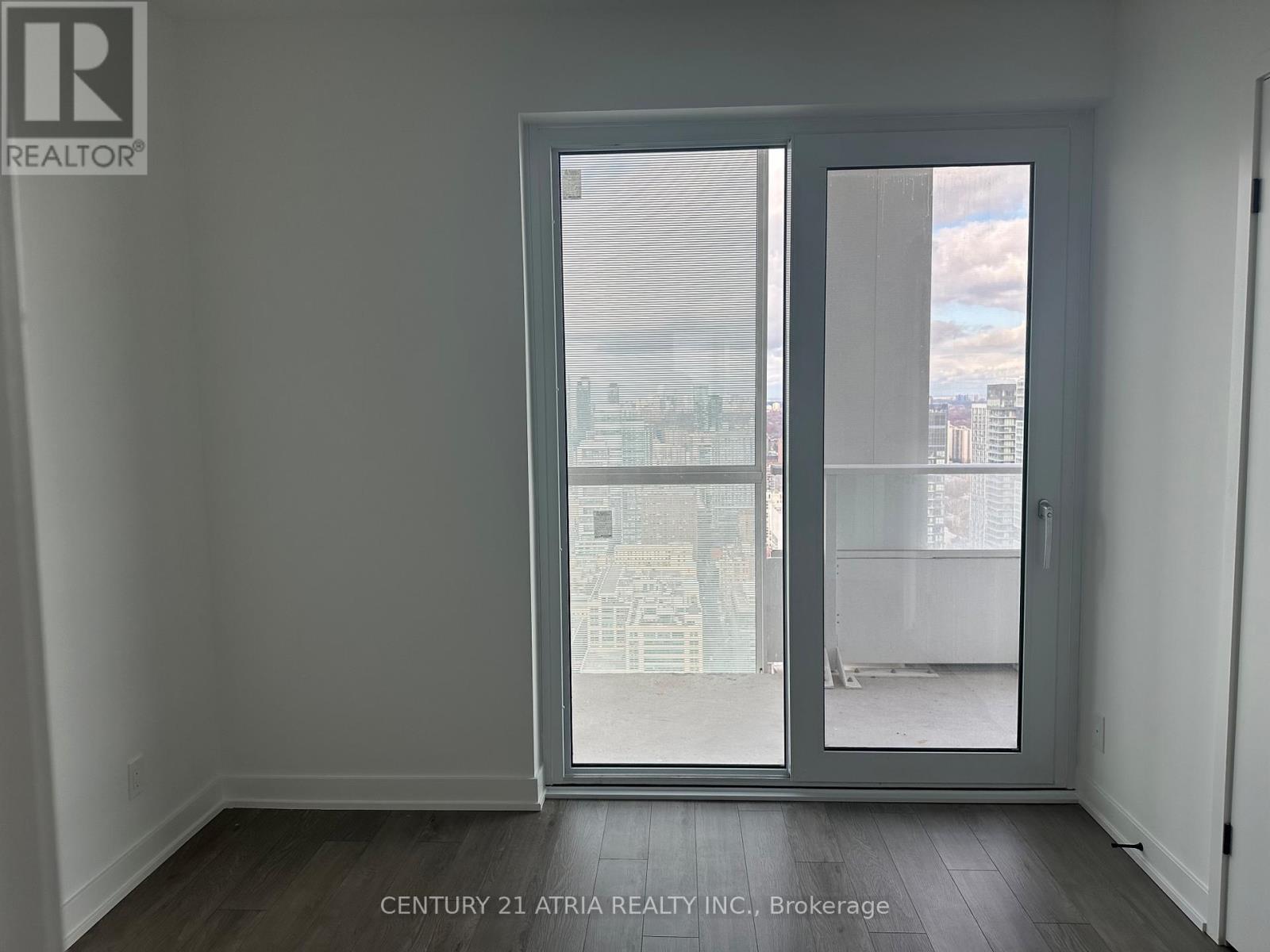 5702 - 88 Queen Street E, Toronto, Ontario  M5C 0B6 - Photo 12 - C12553654