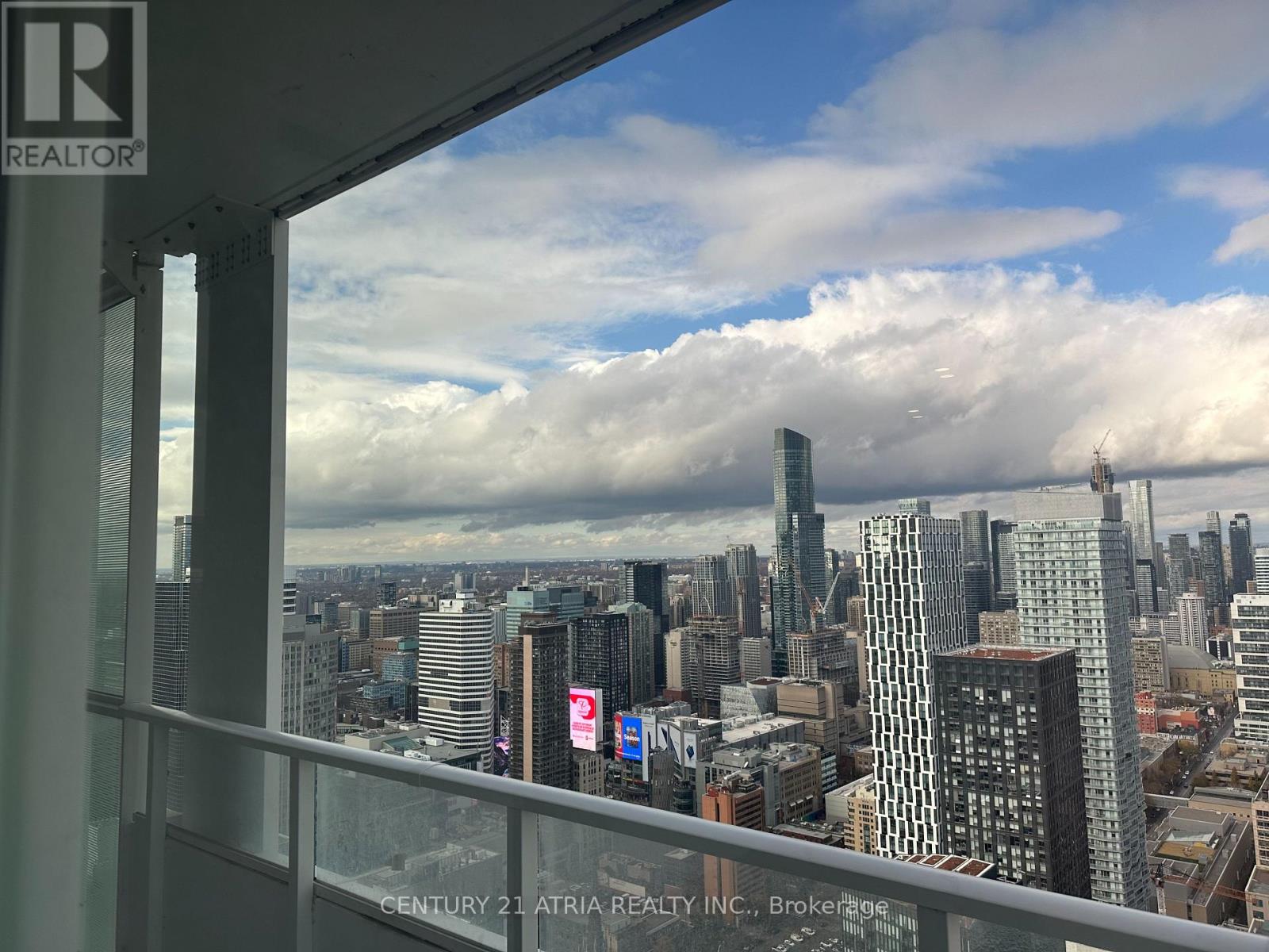 5702 - 88 Queen Street E, Toronto, Ontario  M5C 0B6 - Photo 21 - C12553654