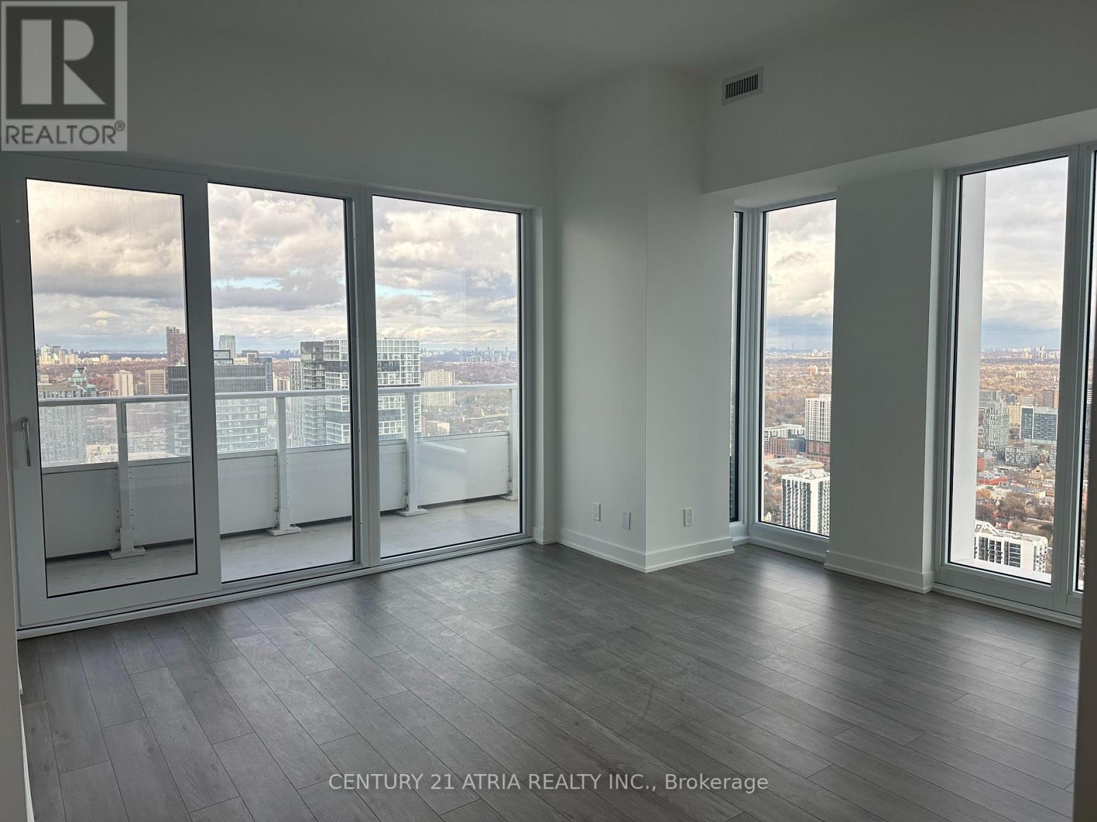 5702 - 88 Queen Street E, Toronto, Ontario  M5C 0B6 - Photo 6 - C12553654