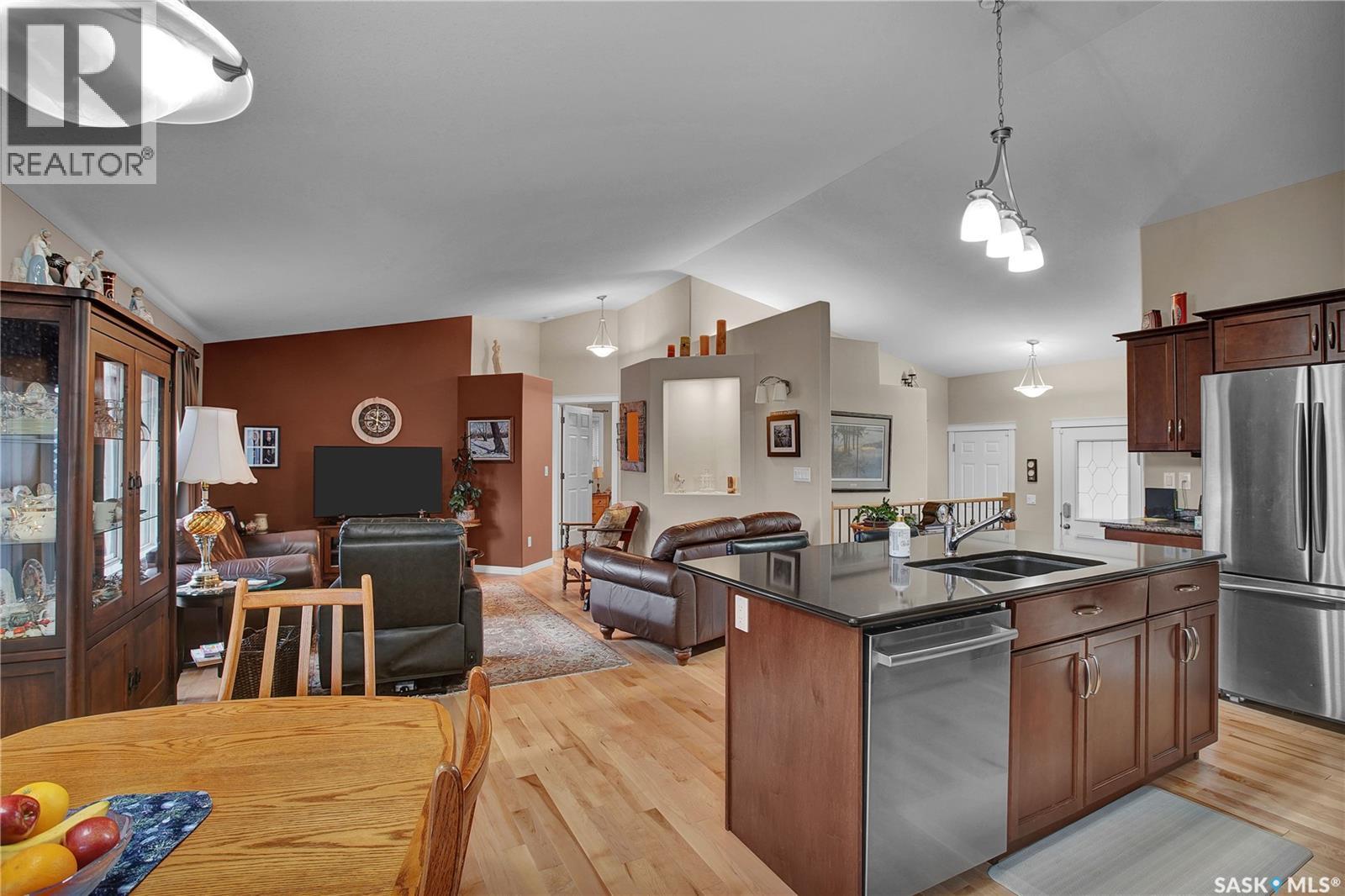 208 Maccormack Road, Martensville, Saskatchewan  S0K 0A2 - Photo 7 - SK024354