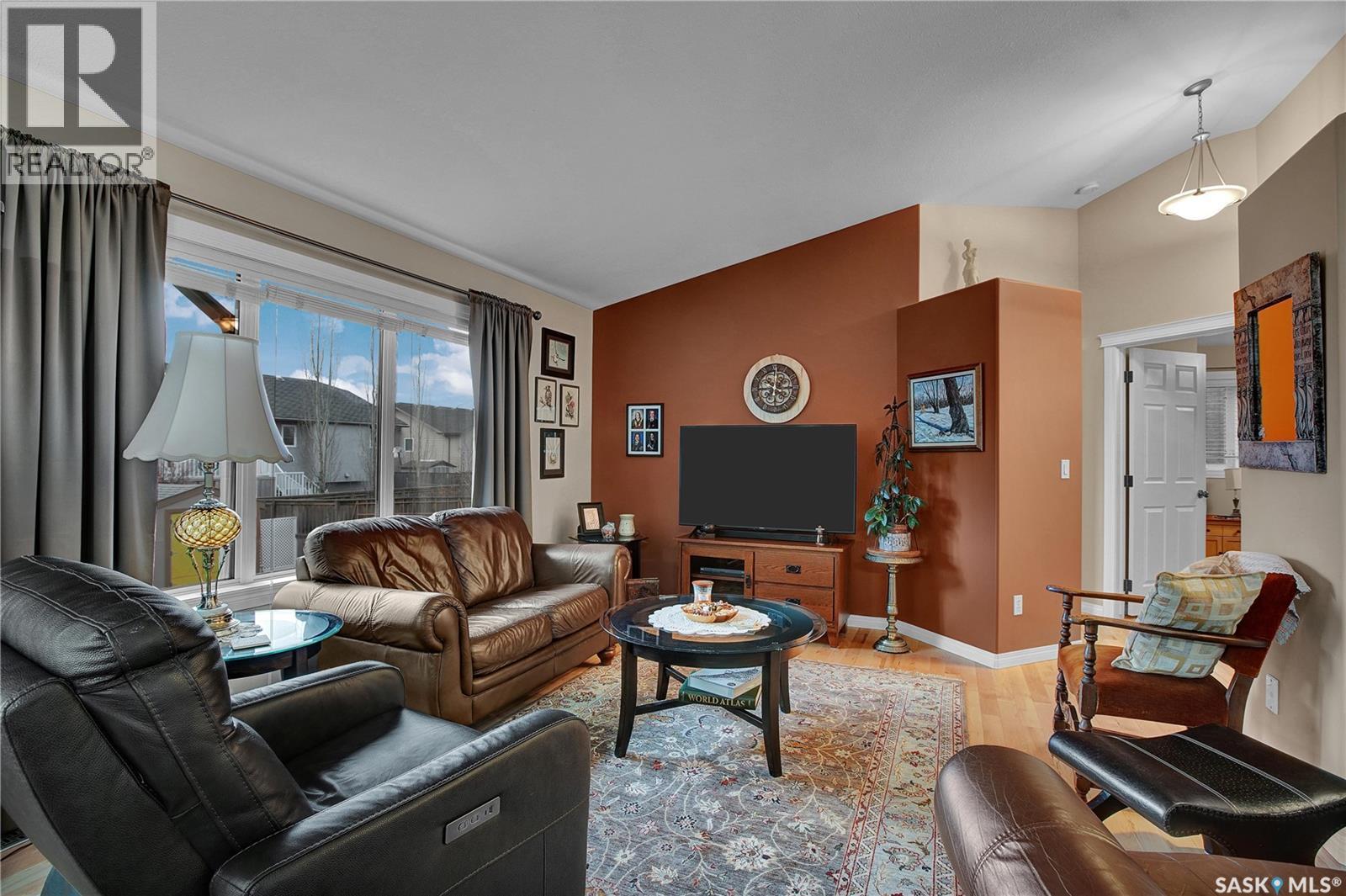 208 Maccormack Road, Martensville, Saskatchewan  S0K 0A2 - Photo 8 - SK024354