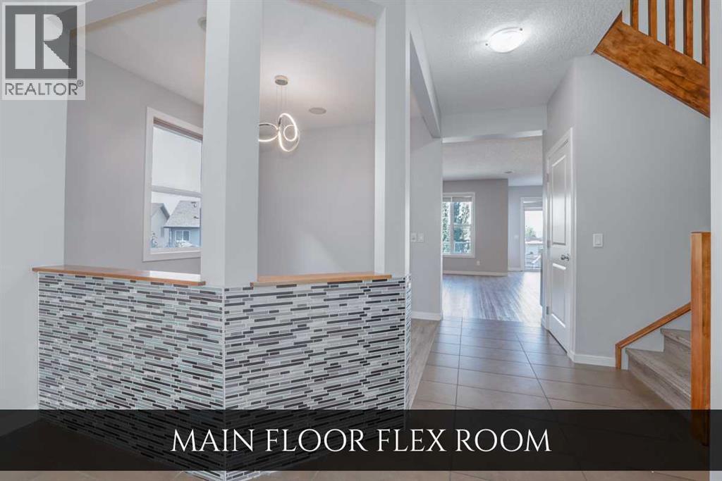 129 Pantego Bay Nw, Calgary, Alberta  T3K 0B7 - Photo 2 - A2255406