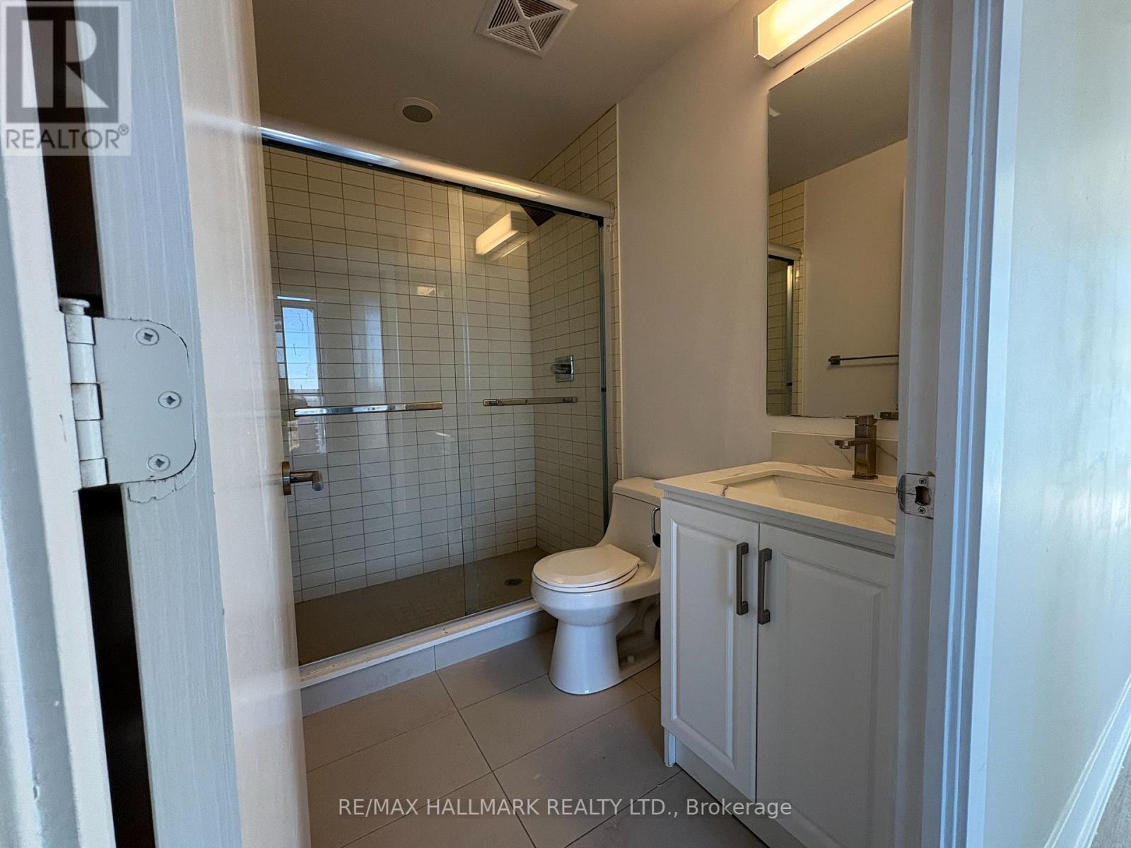 1610 - 9471 Yonge Street, Richmond Hill, Ontario  L4C 1V4 - Photo 12 - N12442601