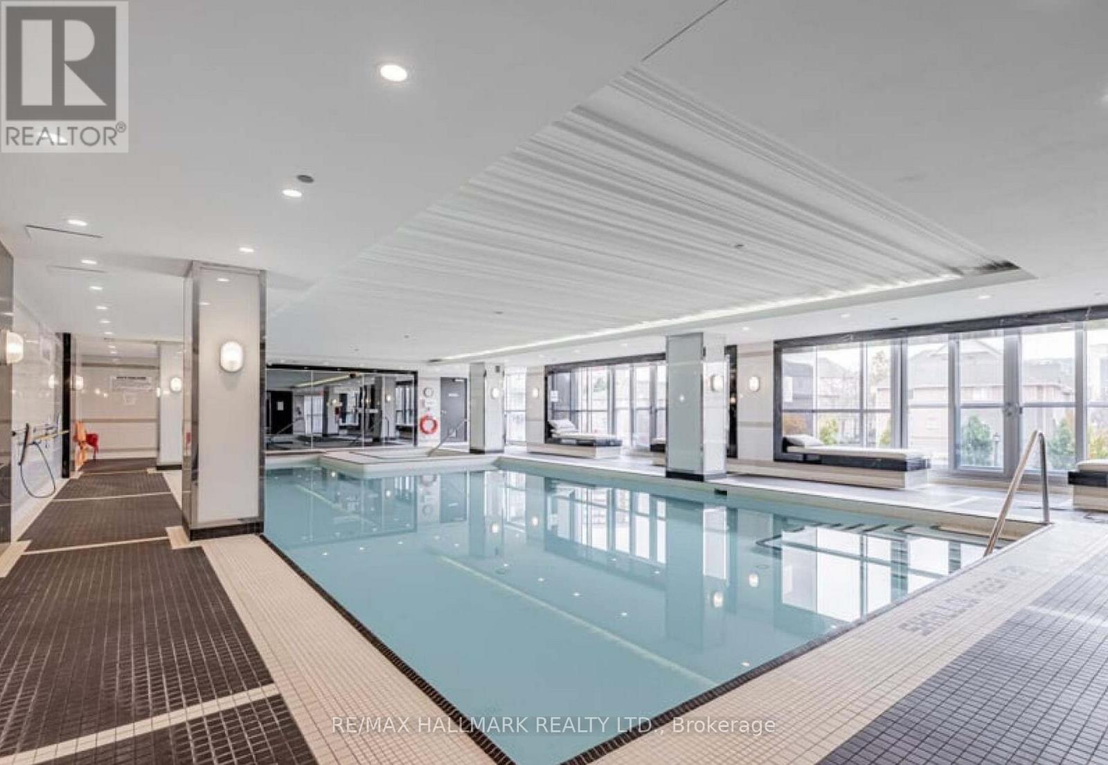 1610 - 9471 Yonge Street, Richmond Hill, Ontario  L4C 1V4 - Photo 14 - N12442601