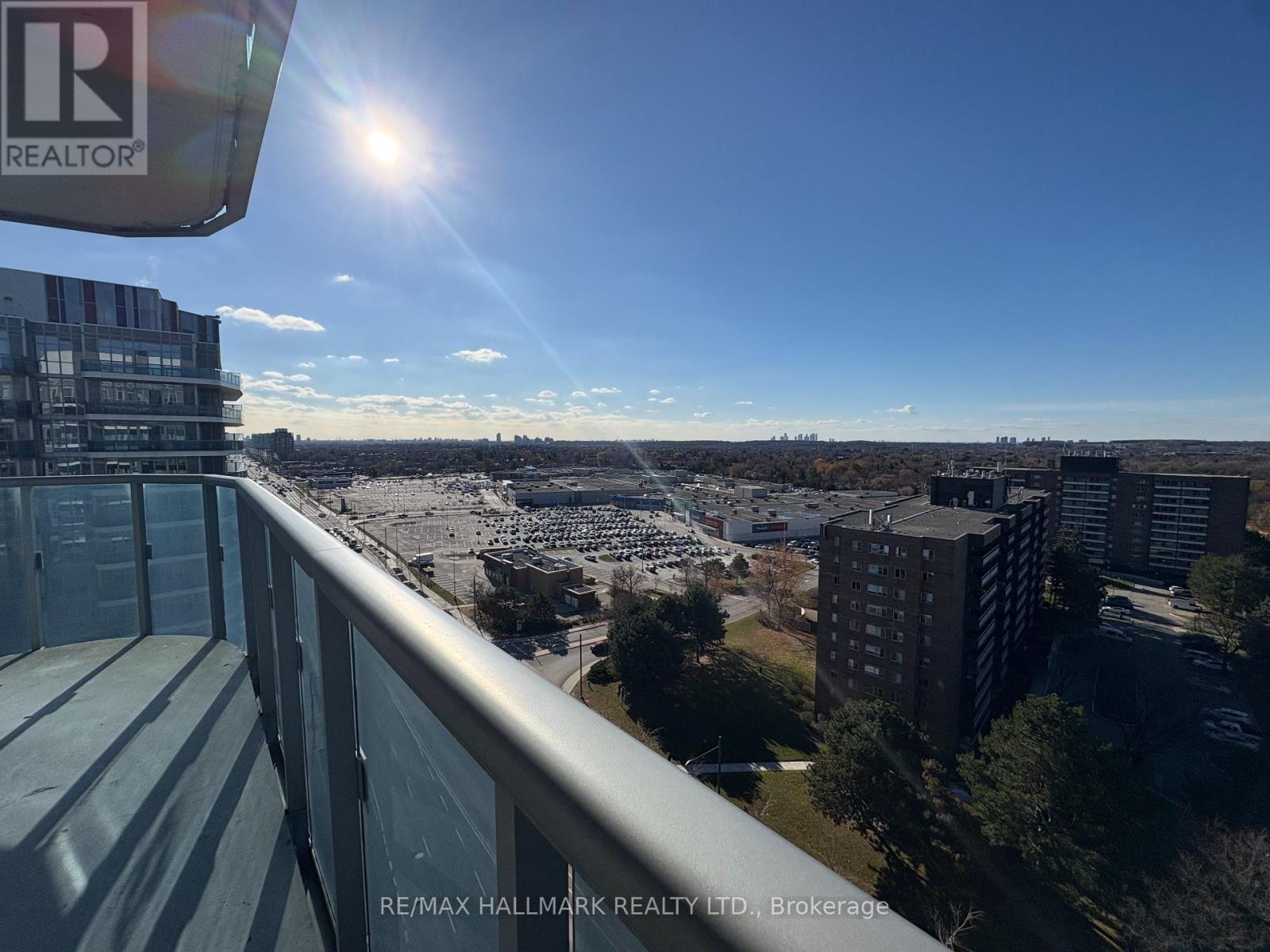 1610 - 9471 Yonge Street, Richmond Hill, Ontario  L4C 1V4 - Photo 7 - N12442601