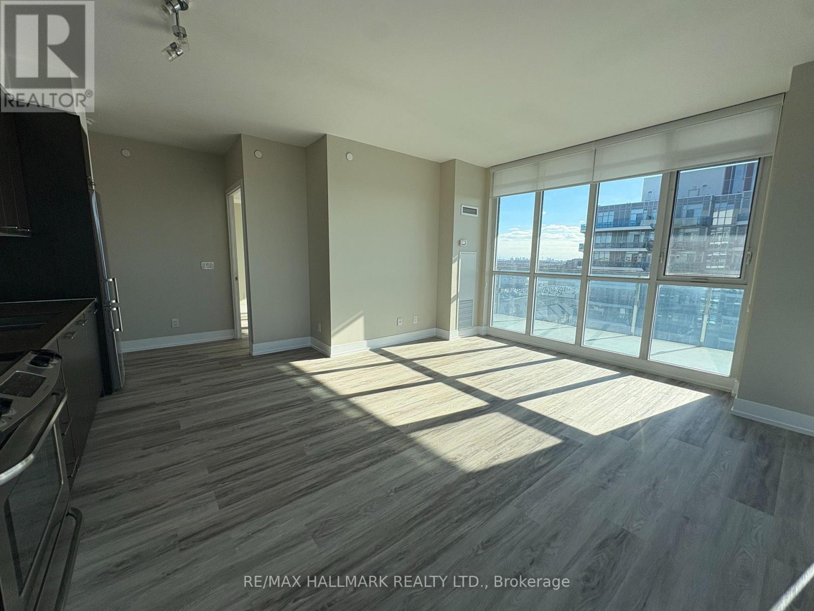 1610 - 9471 Yonge Street, Richmond Hill, Ontario  L4C 1V4 - Photo 9 - N12442601