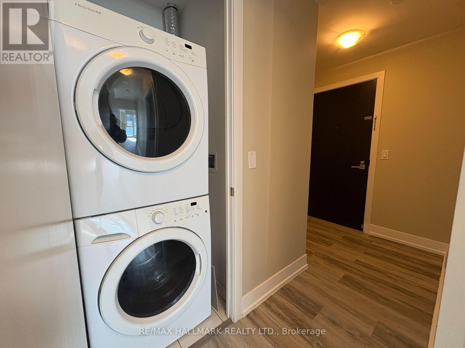 1610 - 9471 Yonge Street, Richmond Hill, Ontario  L4C 1V4 - Photo 13 - N12442601