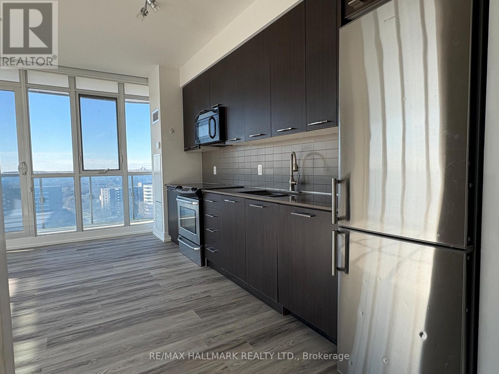 1610 - 9471 Yonge Street, Richmond Hill, Ontario  L4C 1V4 - Photo 3 - N12442601