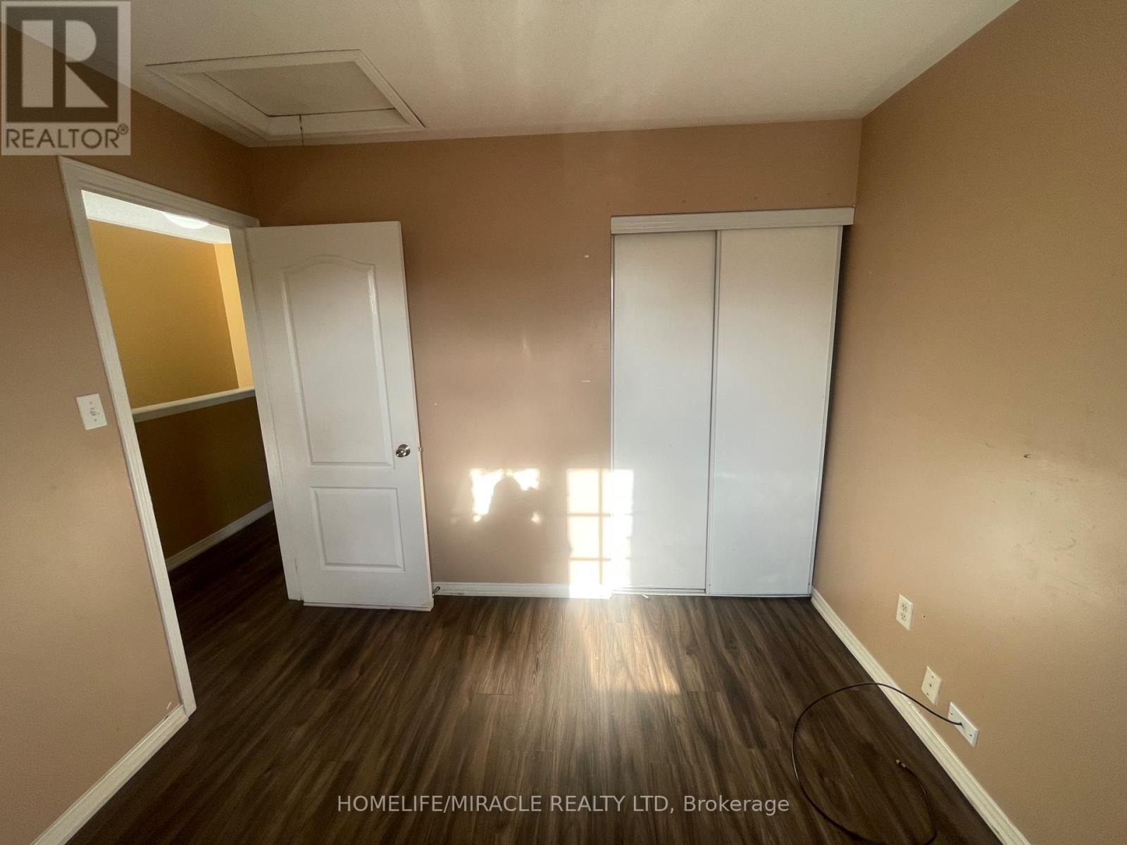 30 Lonestar Crescent, Brampton, Ontario  L7A 2H9 - Photo 15 - W12564516