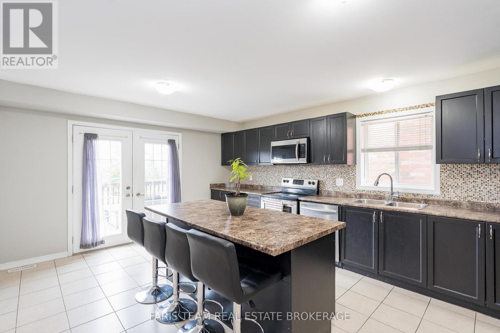 1373 Hunter Street, Innisfil, Ontario  L9S 0H5 - Photo 3 - N12567192