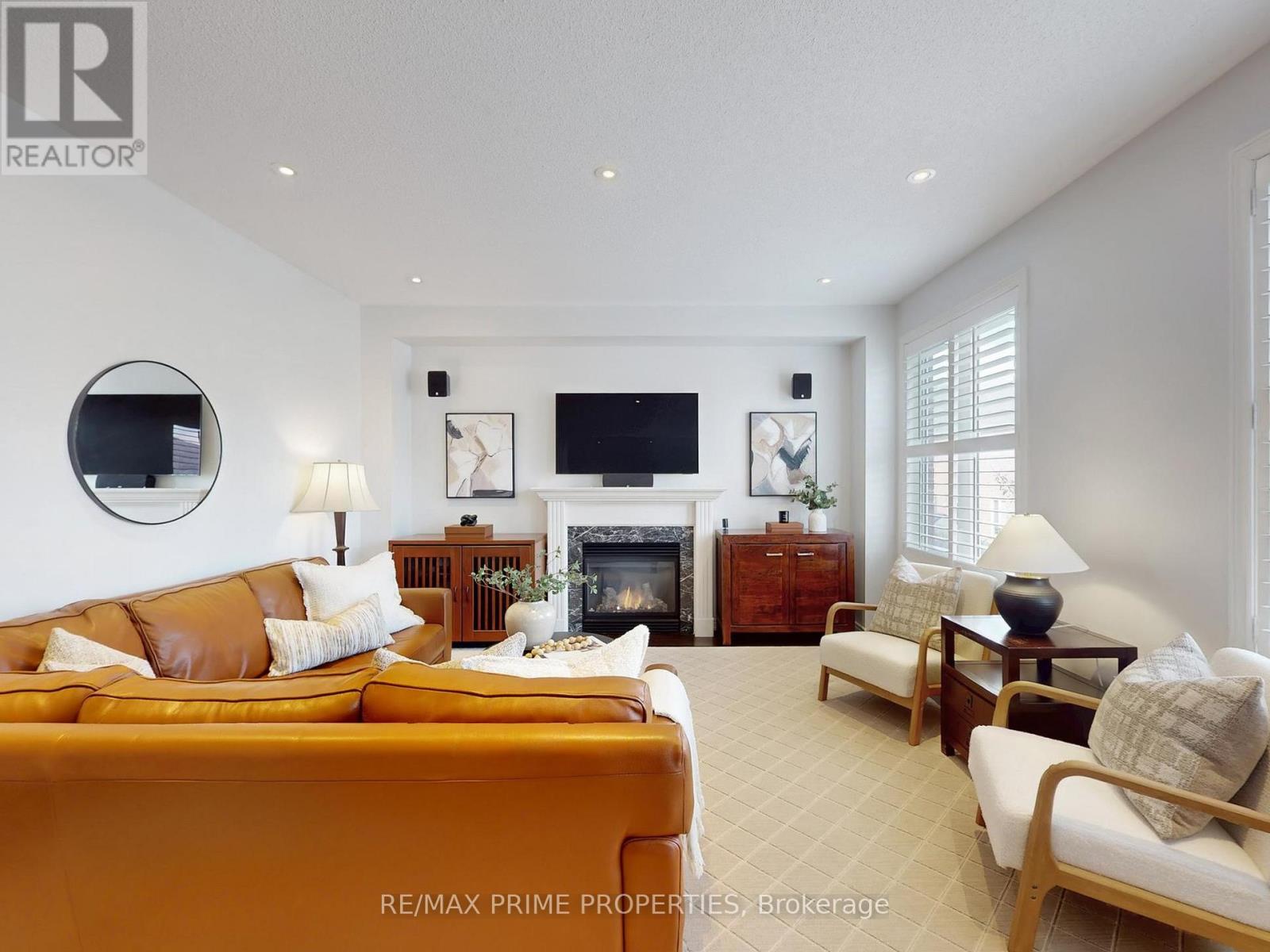 71 Everett Street, Markham, Ontario  L6E 0L3 - Photo 10 - N12567280