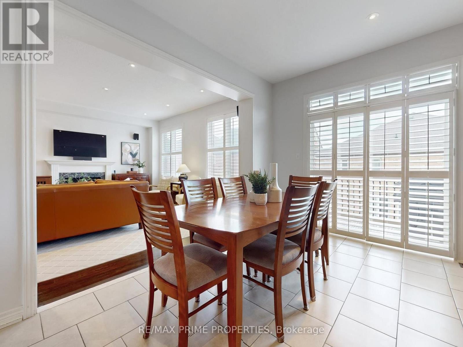 71 Everett Street, Markham, Ontario  L6E 0L3 - Photo 19 - N12567280