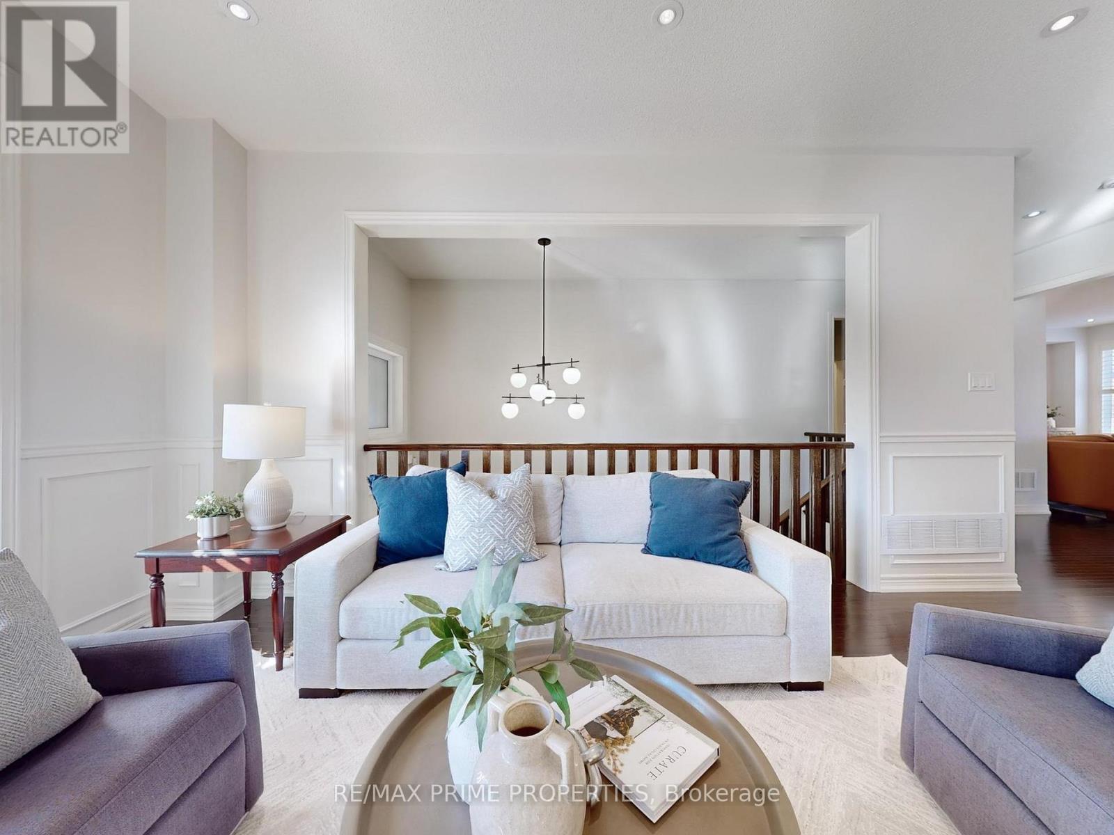 71 Everett Street, Markham, Ontario  L6E 0L3 - Photo 7 - N12567280