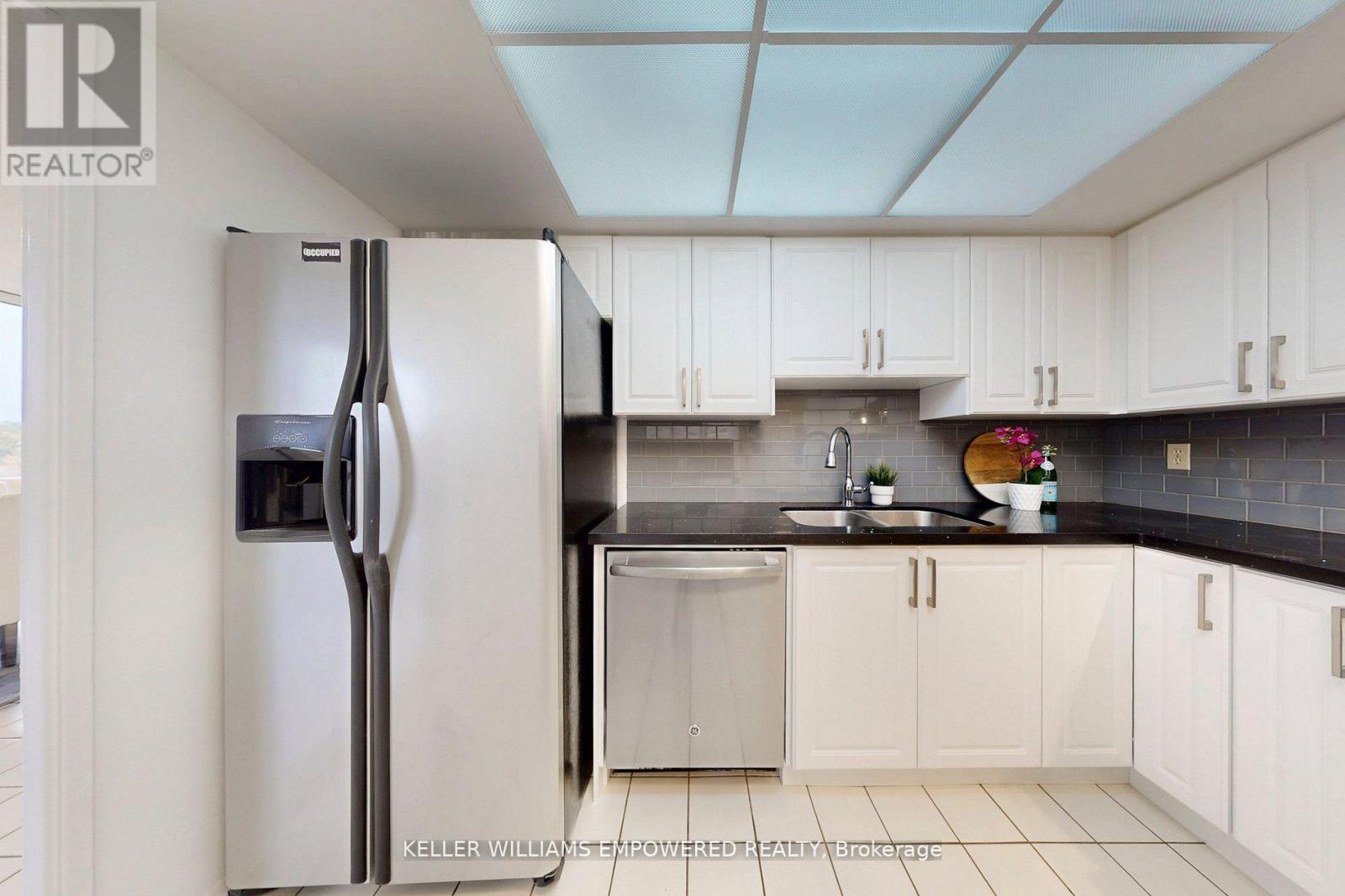 707 - 20 Harding Boulevard W, Richmond Hill, Ontario  L4C 9S4 - Photo 9 - N12567312