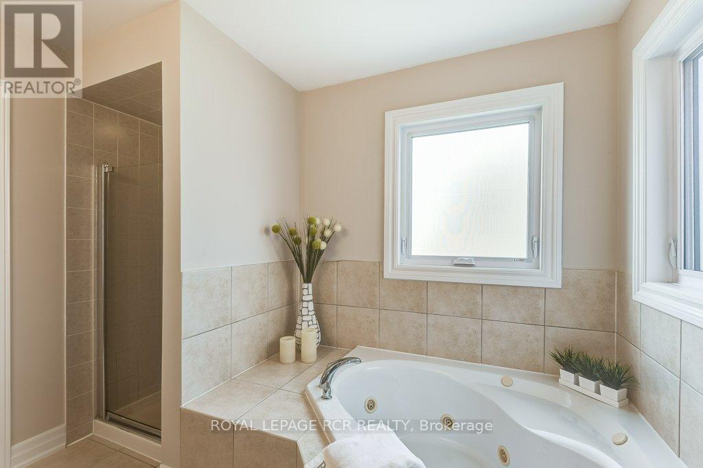 42 Mynden Way, Newmarket, Ontario L3X 3A8 - Photo 28 - N12567330