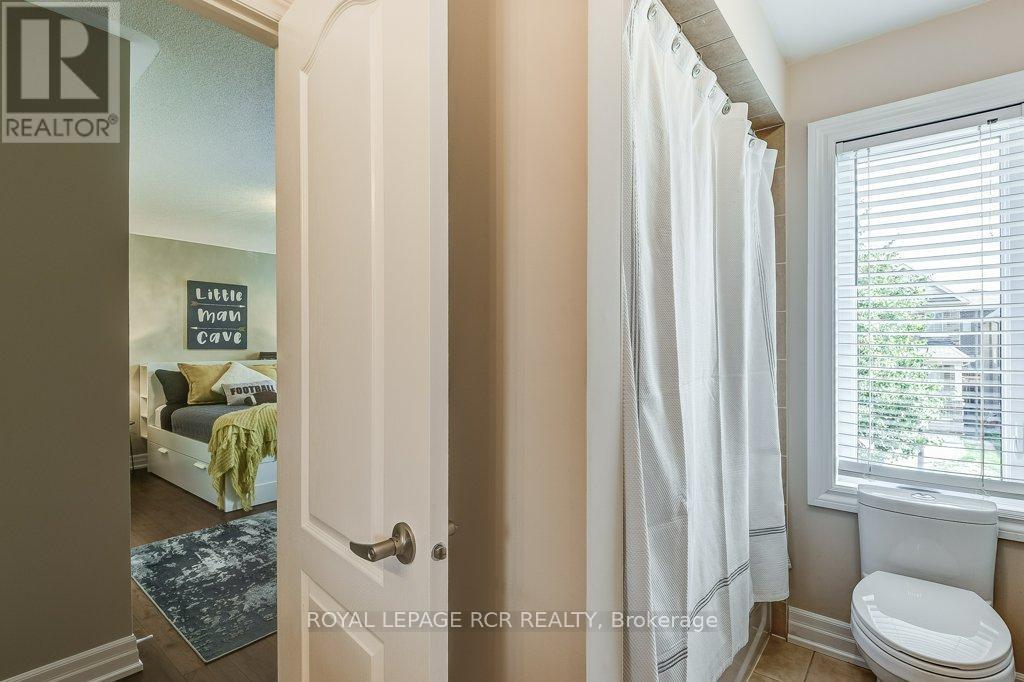 42 Mynden Way, Newmarket, Ontario L3X 3A8 - Photo 35 - N12567330