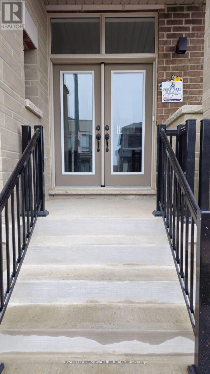 Upper - 72 Singhampton Road, Vaughan, Ontario  L4H 5J7 - Photo 2 - N12567338