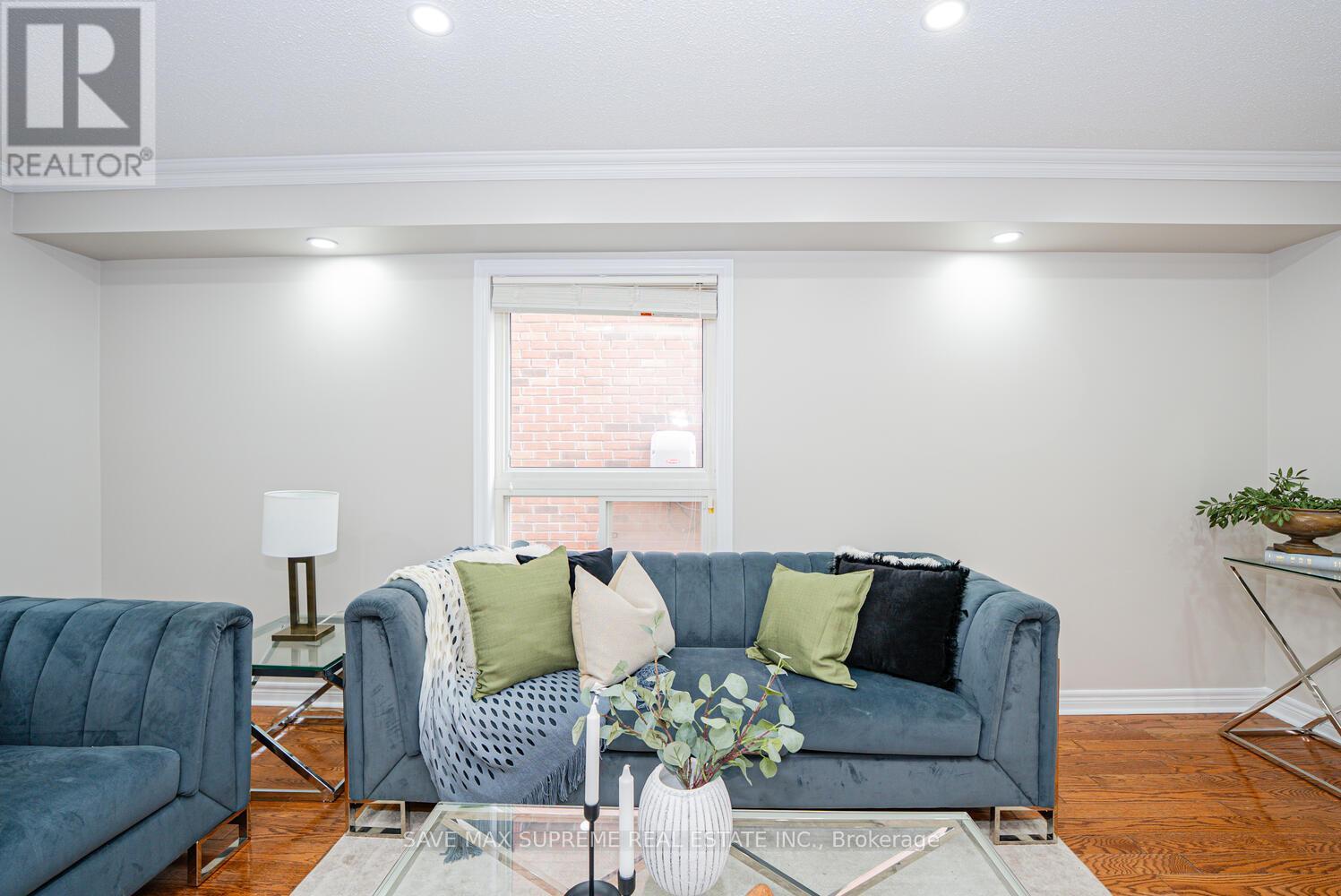 74 Ridgemore Crescent, Brampton, Ontario  L7A 2L5 - Photo 11 - W12567188