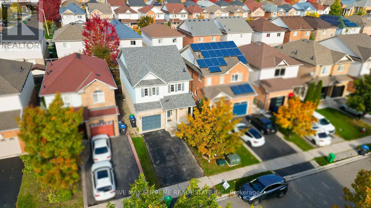 74 Ridgemore Crescent, Brampton, Ontario  L7A 2L5 - Photo 3 - W12567188