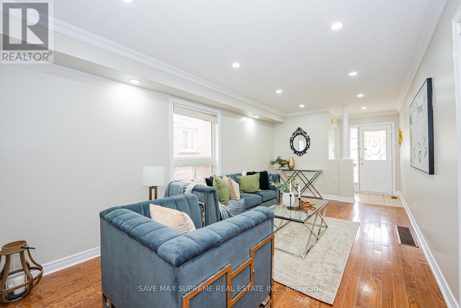 74 Ridgemore Crescent, Brampton, Ontario  L7A 2L5 - Photo 9 - W12567188