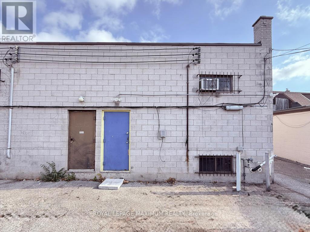 1654 Jane Street, Toronto, Ontario  M9N 2S1 - Photo 10 - W12567210