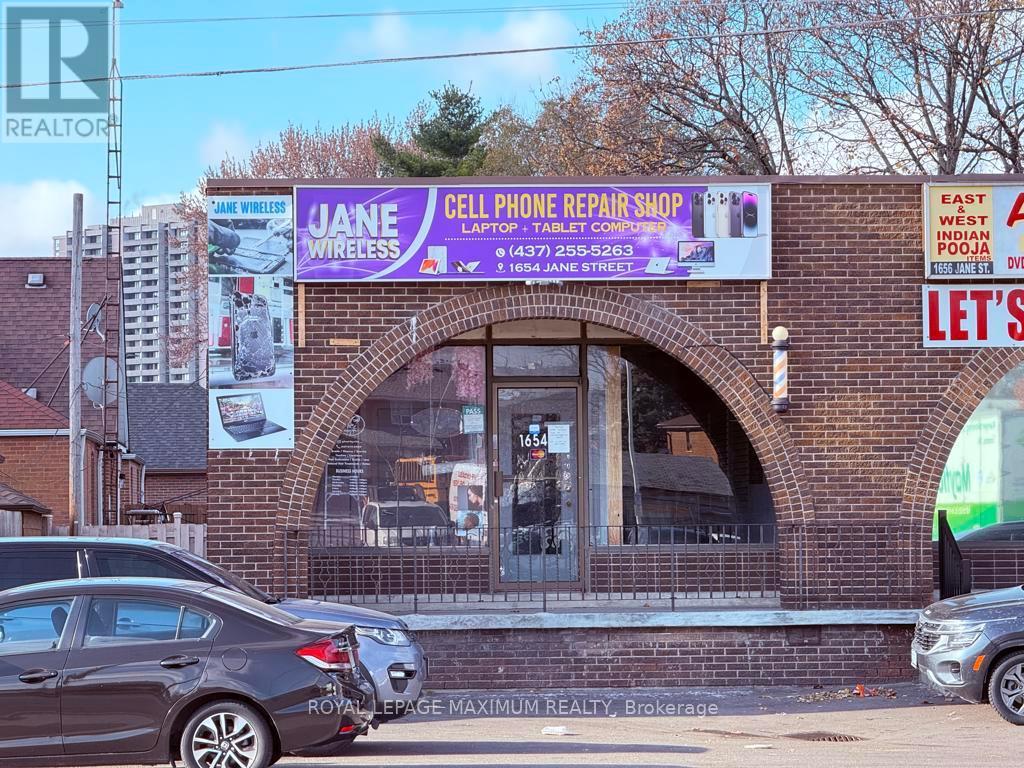 1654 Jane Street, Toronto, Ontario  M9N 2S1 - Photo 2 - W12567210