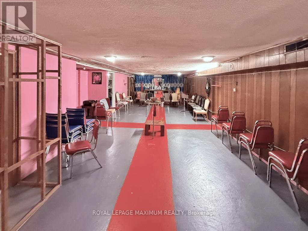 1654 Jane Street, Toronto, Ontario  M9N 2S1 - Photo 8 - W12567210