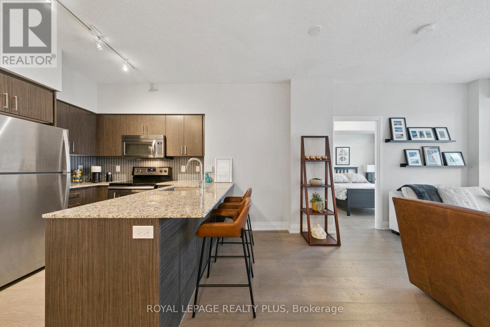 406 - 65 Speers Road, Oakville, Ontario  L6K 0J1 - Photo 14 - W12567276