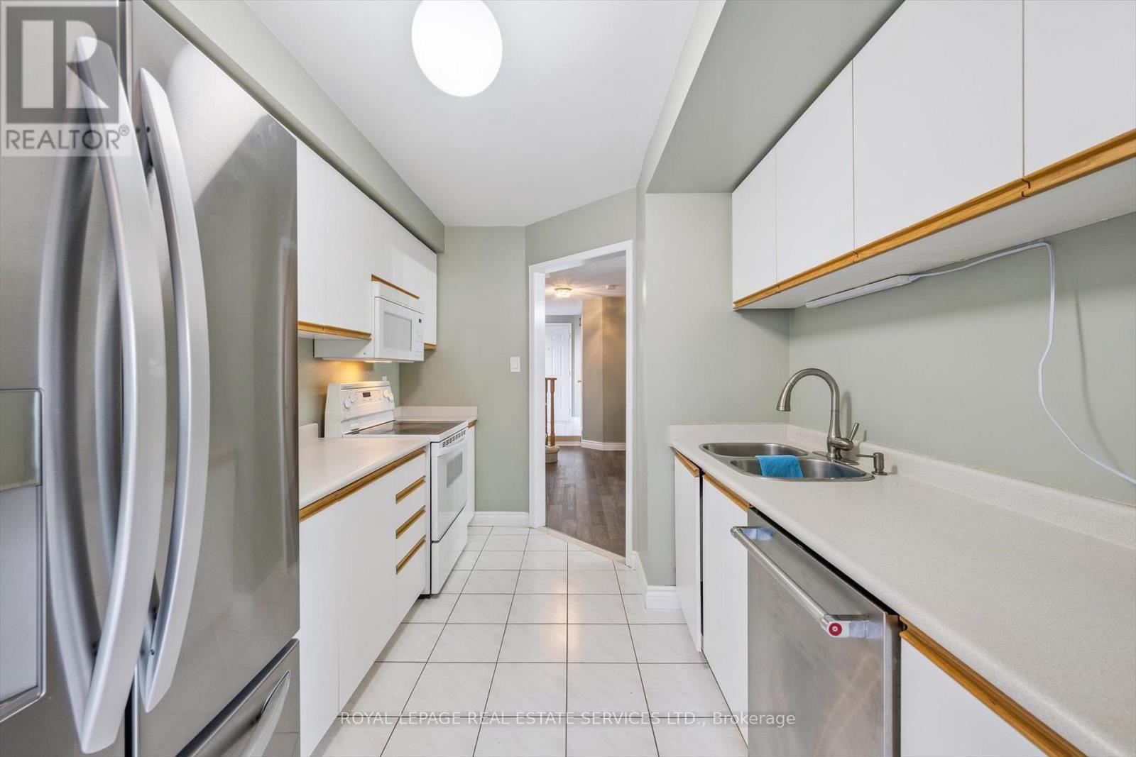 60 - 2350 Grand Ravine Drive, Oakville, Ontario  L6H 6E2 - Photo 12 - W12567282