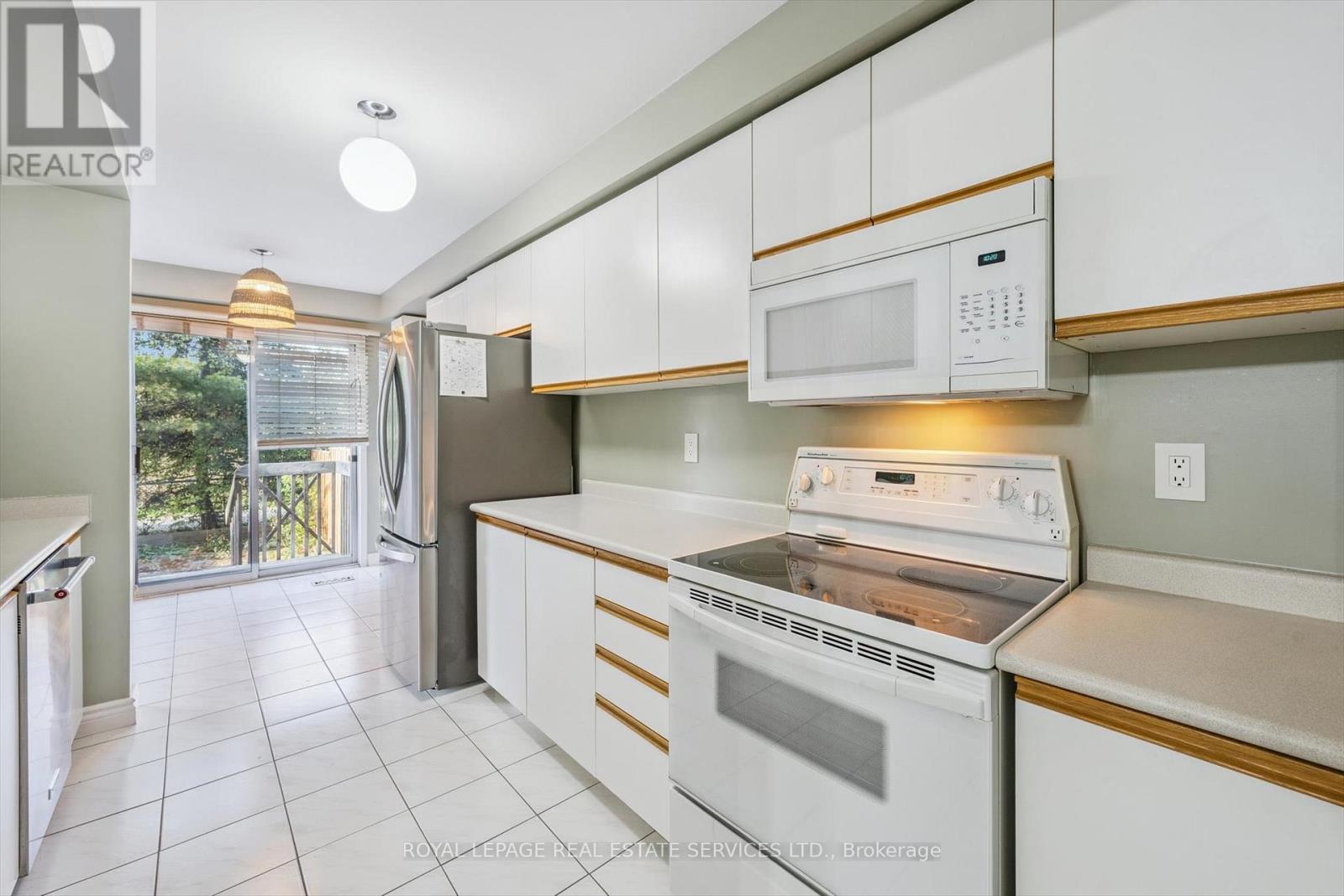 60 - 2350 Grand Ravine Drive, Oakville, Ontario  L6H 6E2 - Photo 15 - W12567282