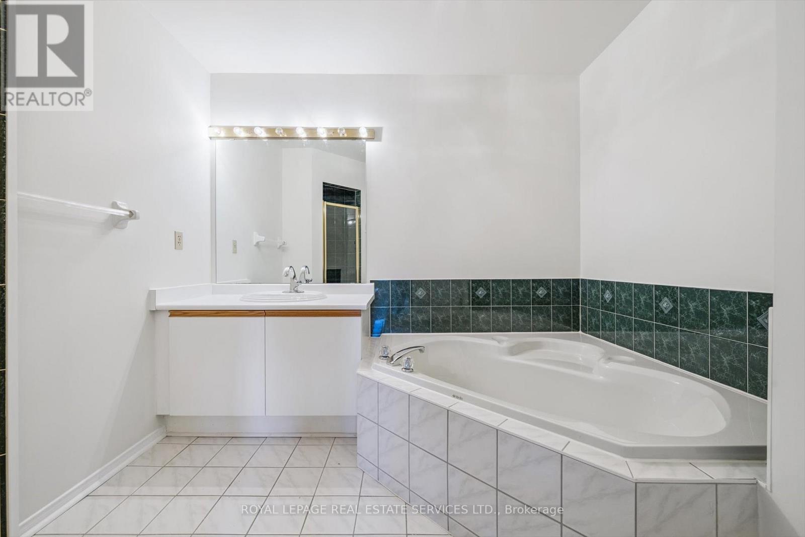 60 - 2350 Grand Ravine Drive, Oakville, Ontario  L6H 6E2 - Photo 21 - W12567282