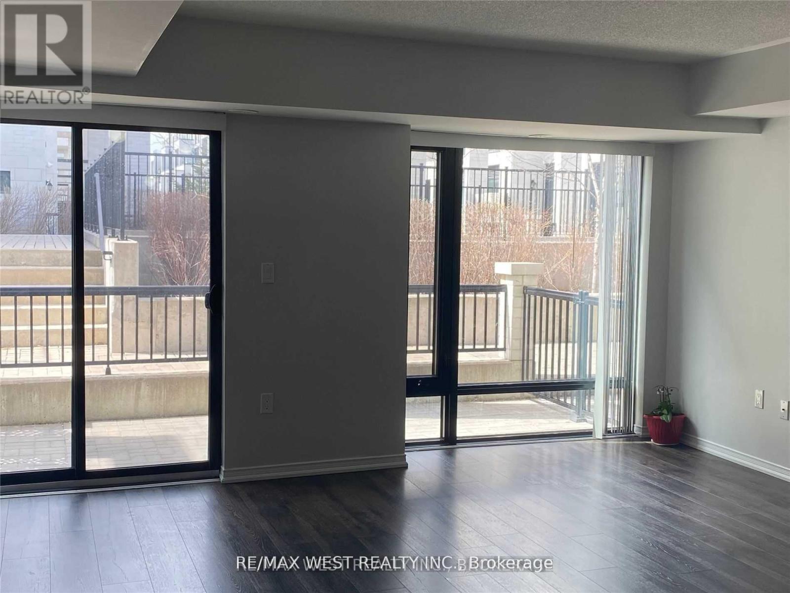 421 - 130 Widdicombe Hill Boulevard, Toronto, Ontario  M9R 4A6 - Photo 4 - W12567288