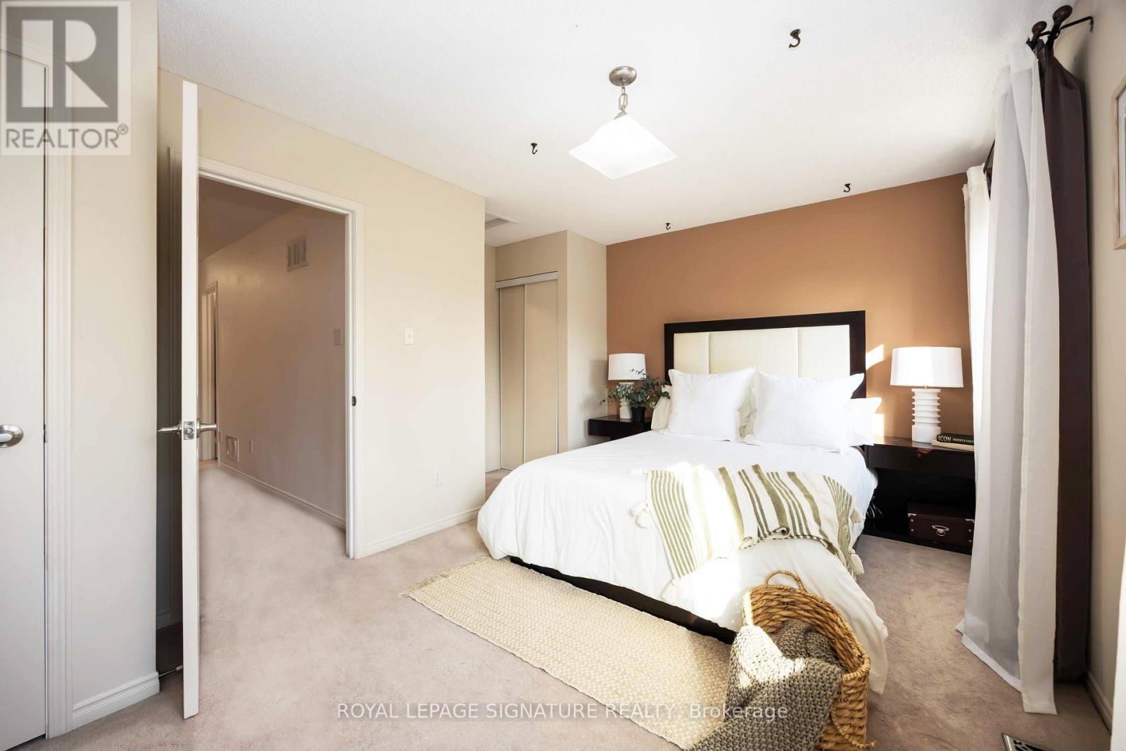 9 Harbourview Crescent, Toronto, Ontario  M8V 4A6 - Photo 16 - W12567306