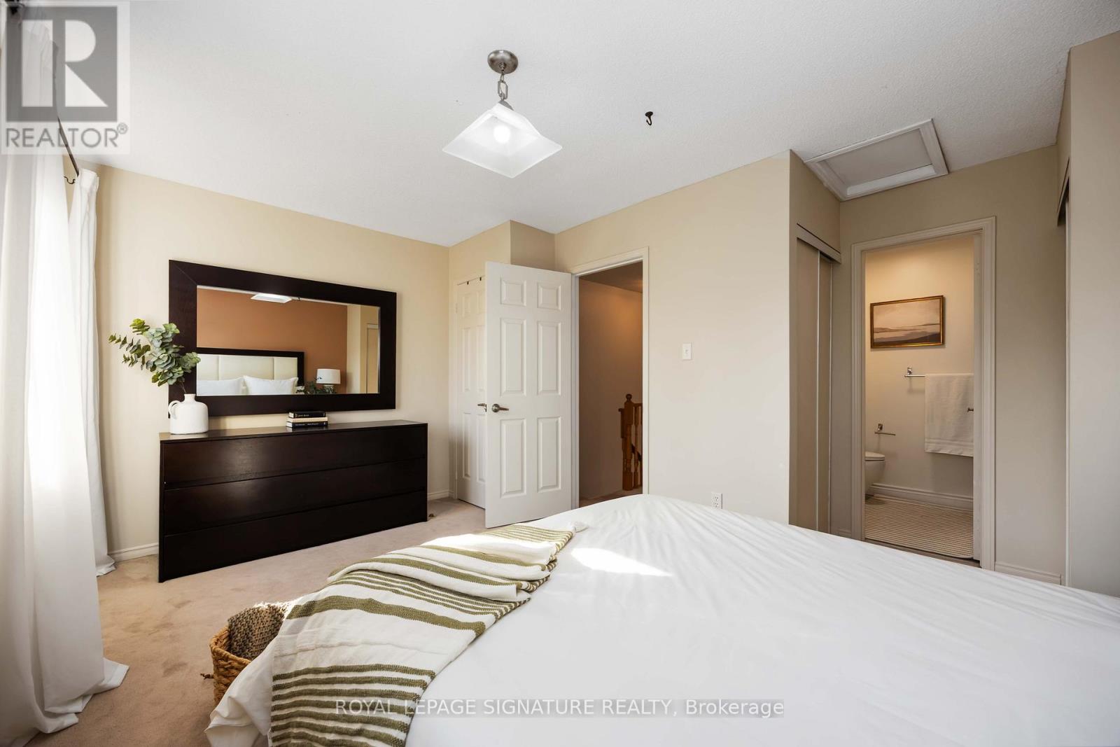 9 Harbourview Crescent, Toronto, Ontario  M8V 4A6 - Photo 17 - W12567306