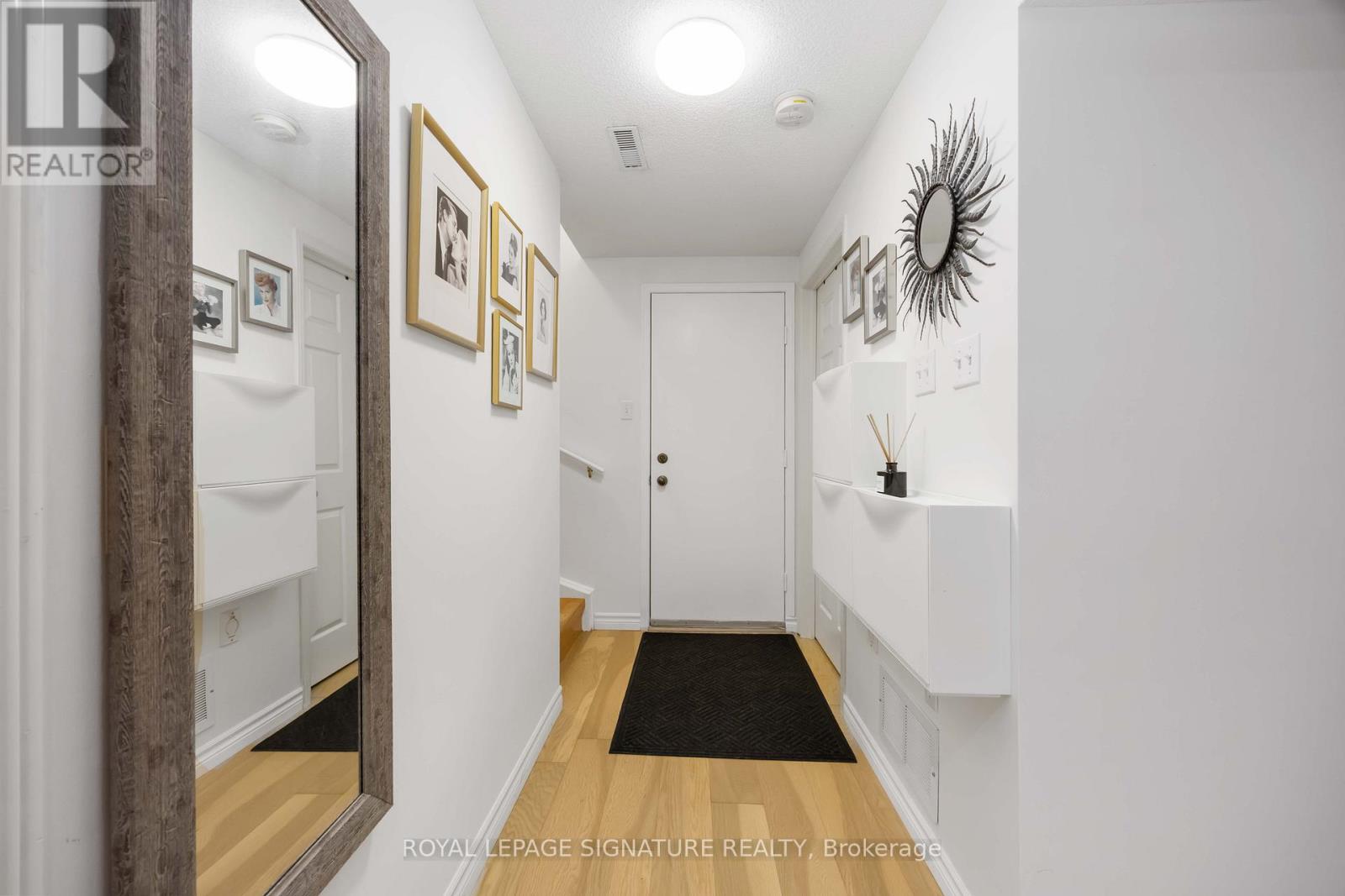 9 Harbourview Crescent, Toronto, Ontario  M8V 4A6 - Photo 25 - W12567306