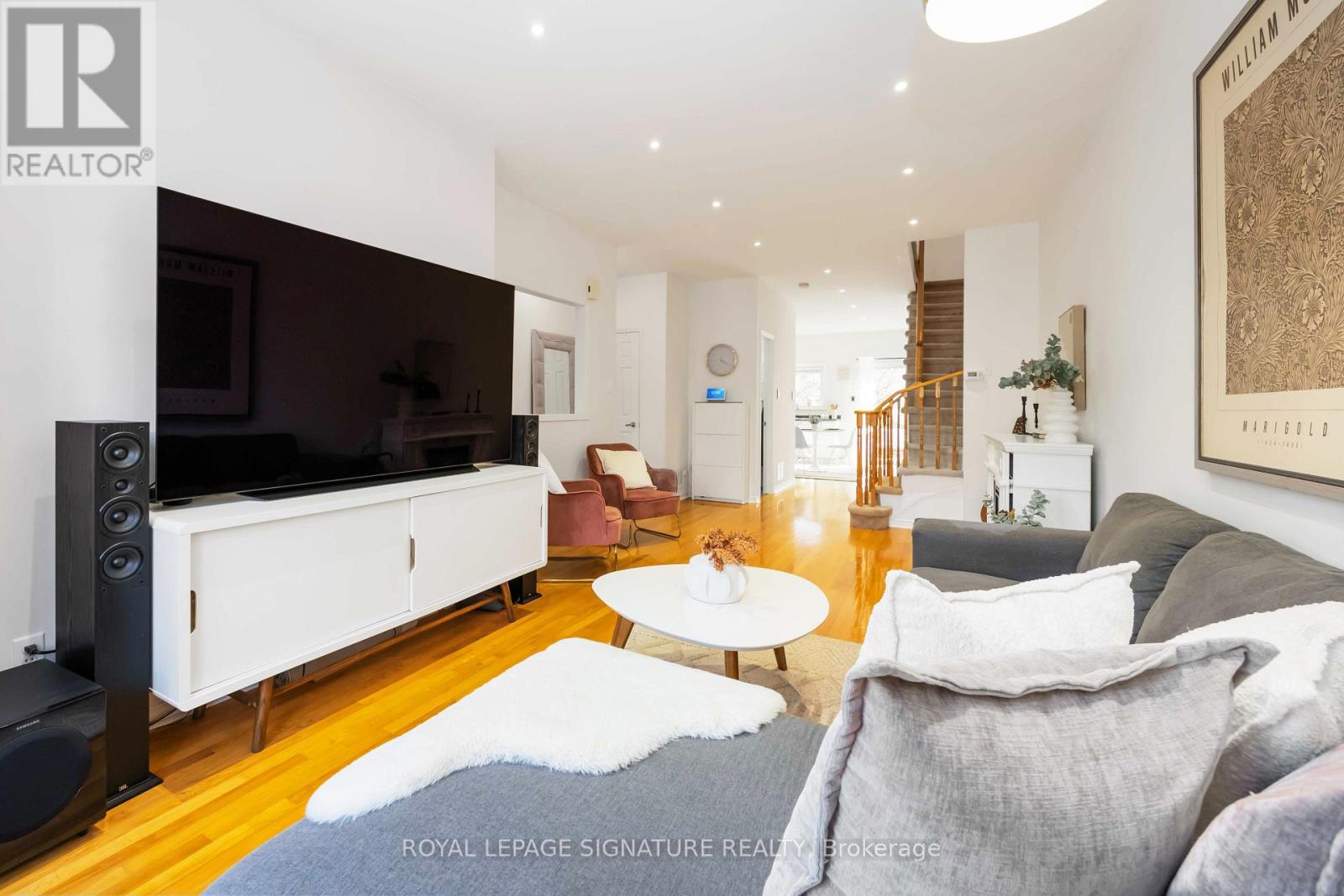 9 Harbourview Crescent, Toronto, Ontario  M8V 4A6 - Photo 5 - W12567306