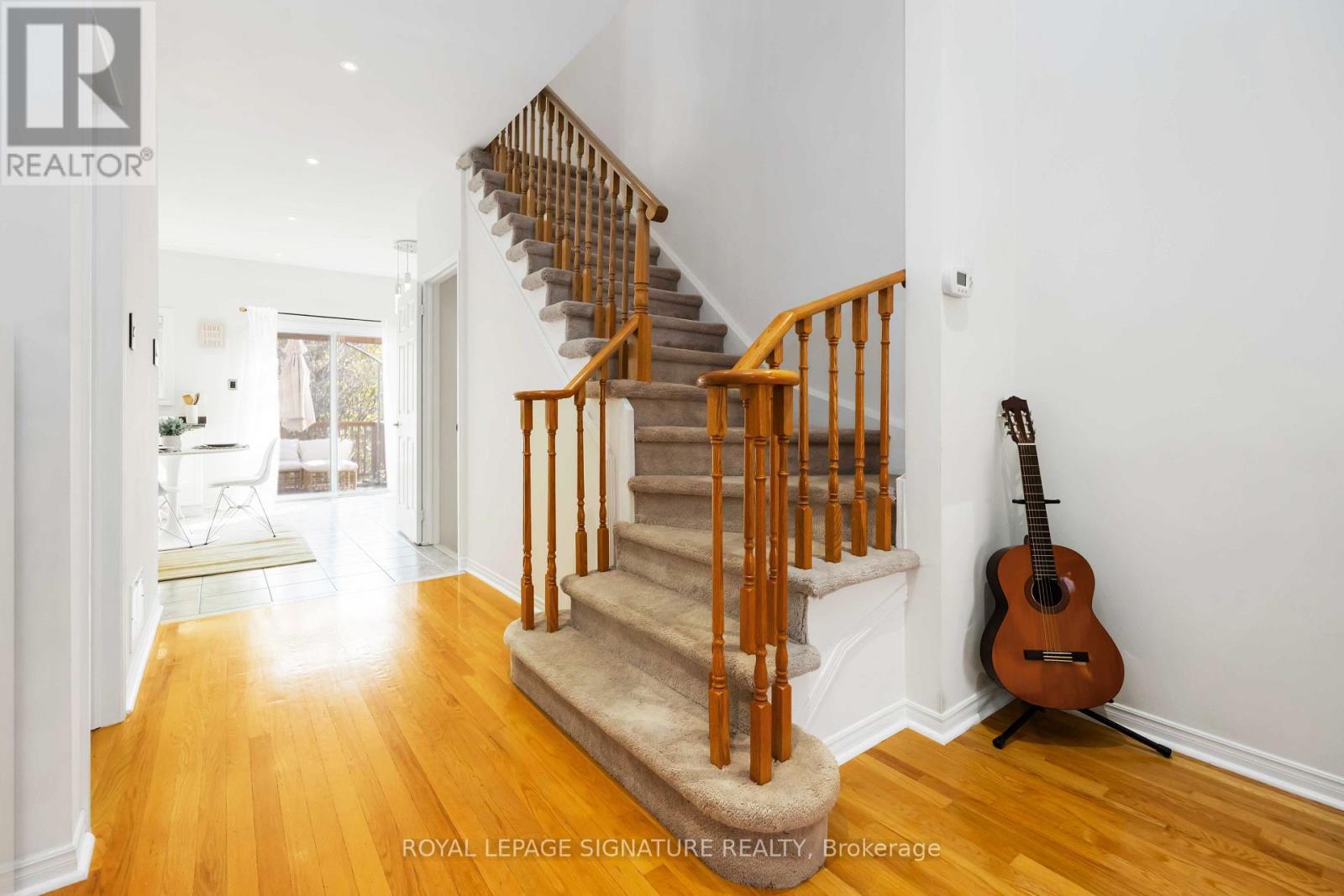 9 Harbourview Crescent, Toronto, Ontario  M8V 4A6 - Photo 6 - W12567306