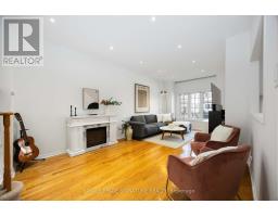 9 HARBOURVIEW CRESCENT, Toronto, Ontario