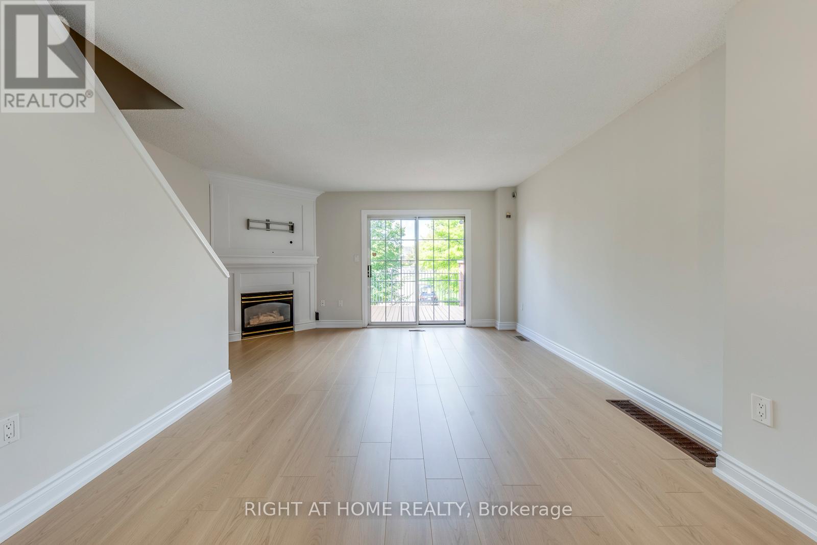 14 - 4991 Rathkeale Road, Mississauga, Ontario  L5V 2G9 - Photo 9 - W12567310