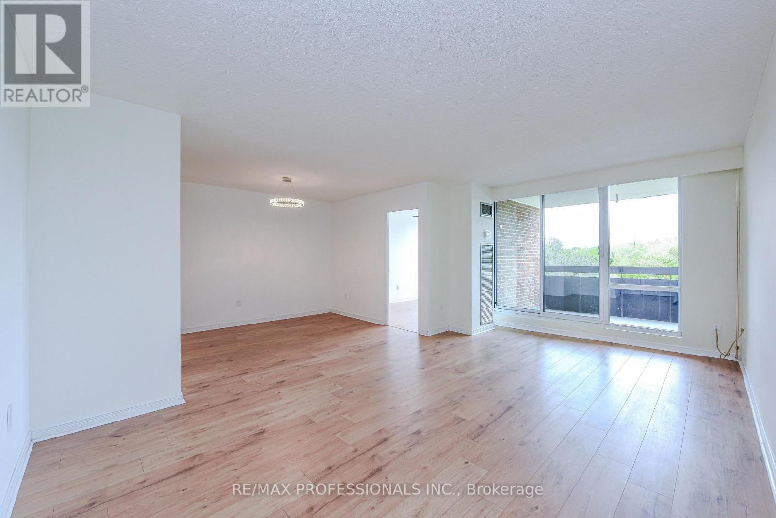 302 - 362 The East Mall, Toronto, Ontario  M9B 6C4 - Photo 13 - W12567328