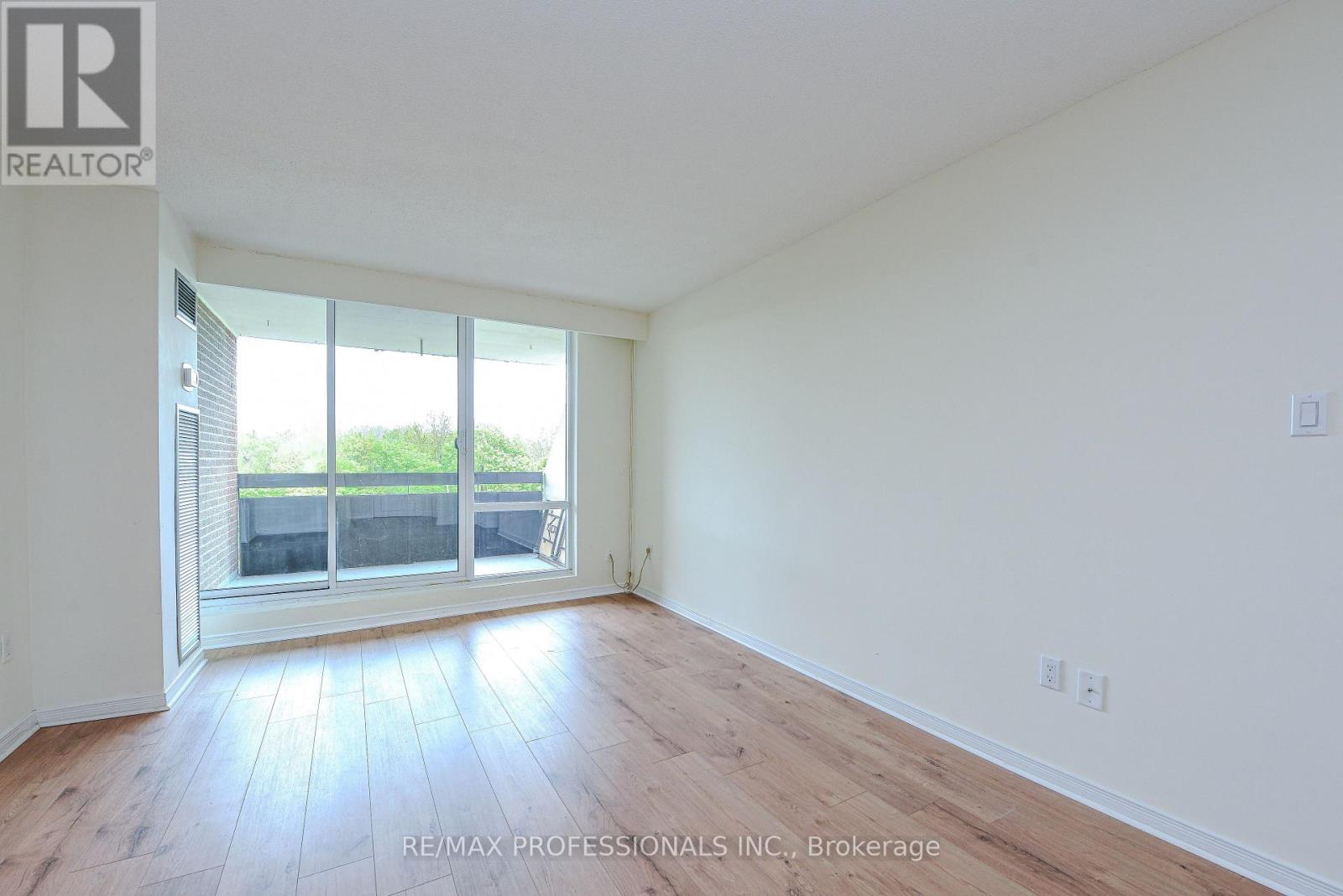 302 - 362 The East Mall, Toronto, Ontario  M9B 6C4 - Photo 14 - W12567328