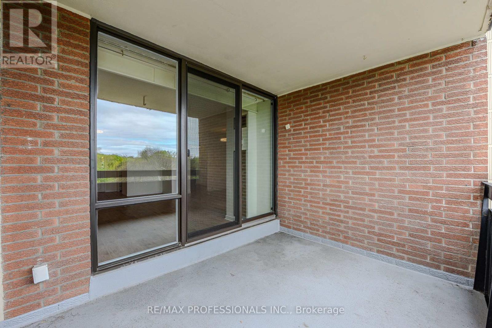 302 - 362 The East Mall, Toronto, Ontario  M9B 6C4 - Photo 15 - W12567328