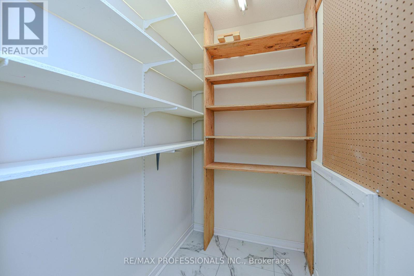 302 - 362 The East Mall, Toronto, Ontario  M9B 6C4 - Photo 33 - W12567328