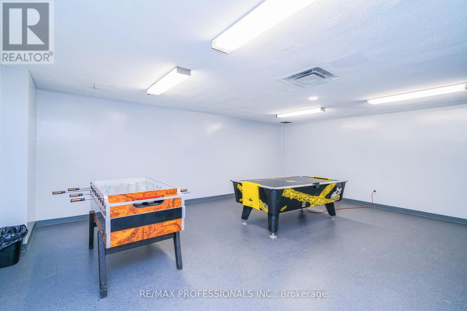 302 - 362 The East Mall, Toronto, Ontario  M9B 6C4 - Photo 37 - W12567328