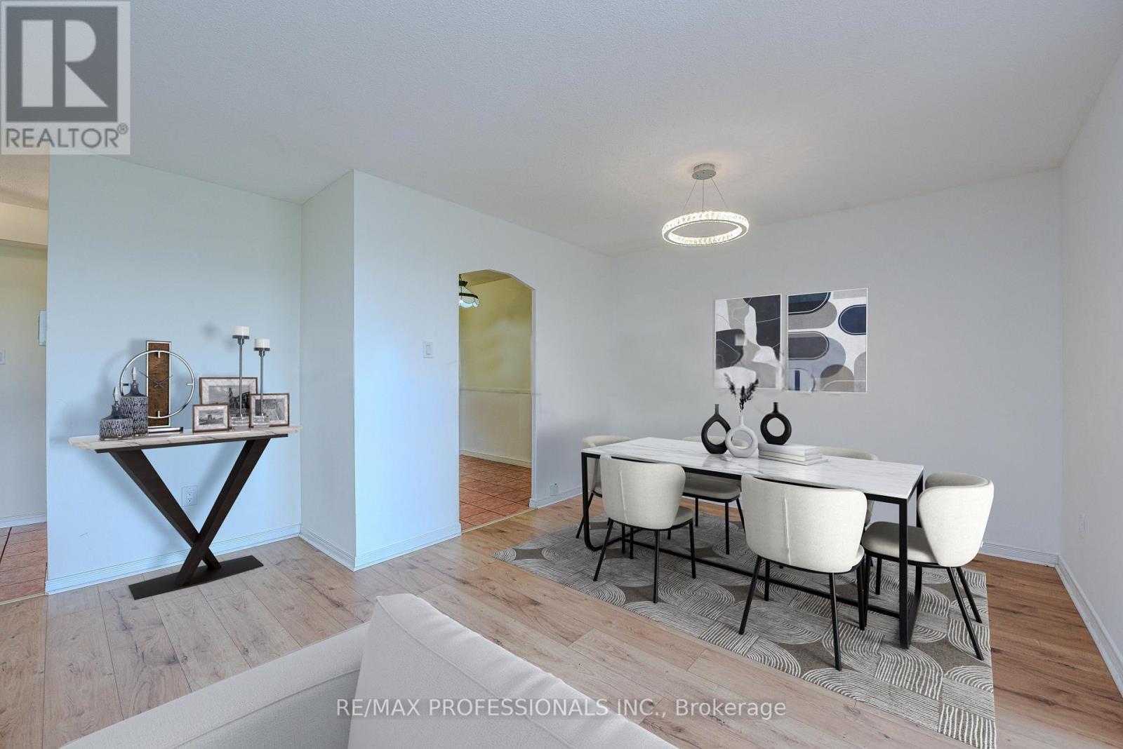 302 - 362 The East Mall, Toronto, Ontario  M9B 6C4 - Photo 5 - W12567328