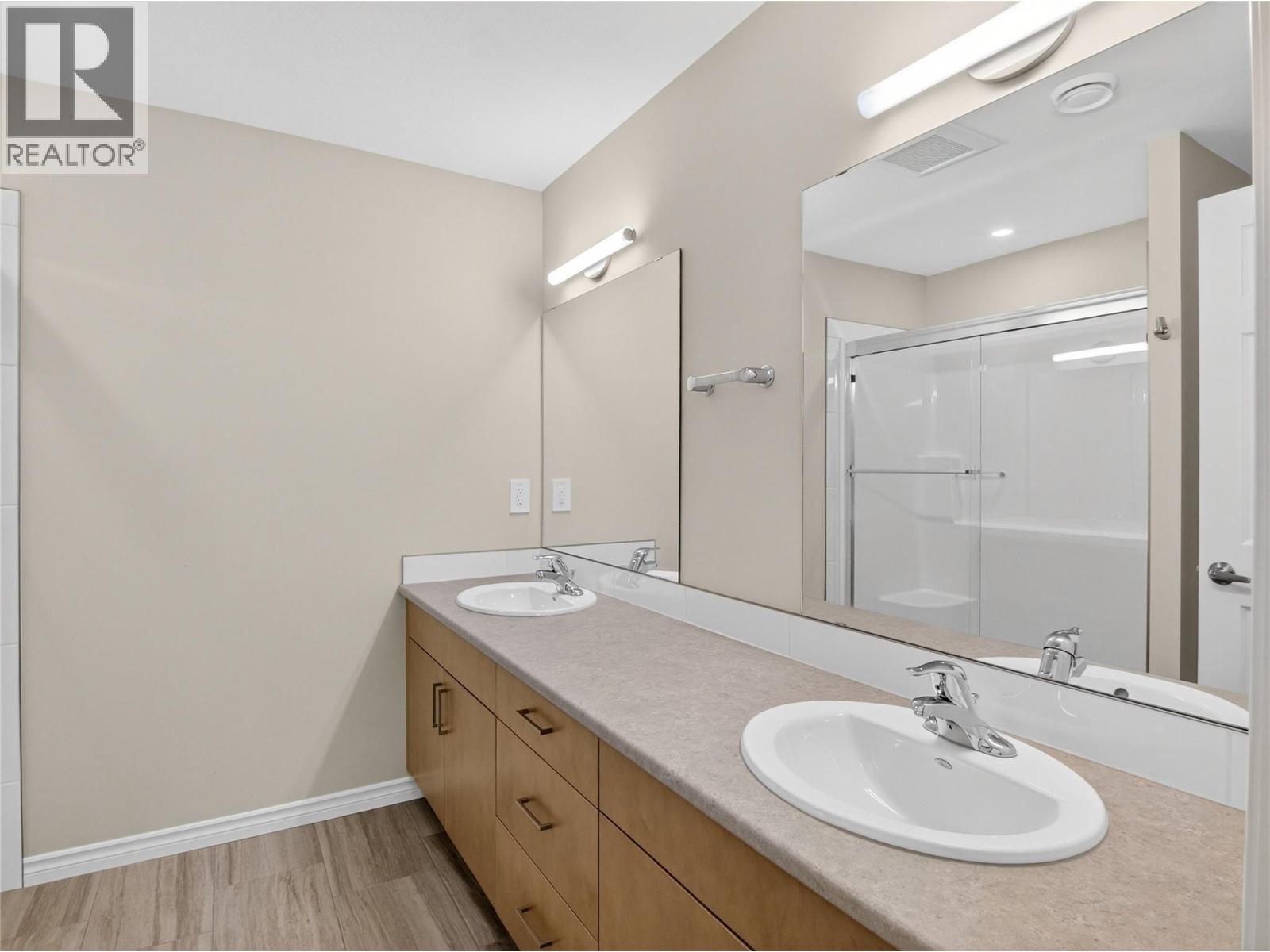 3362 SKAHA LAKE Road Unit# 1004 Penticton Photo 28