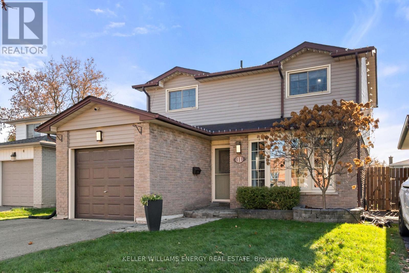 11 Hobbs Drive, Clarington, Ontario  L1C 3R8 - Photo 1 - E12567364