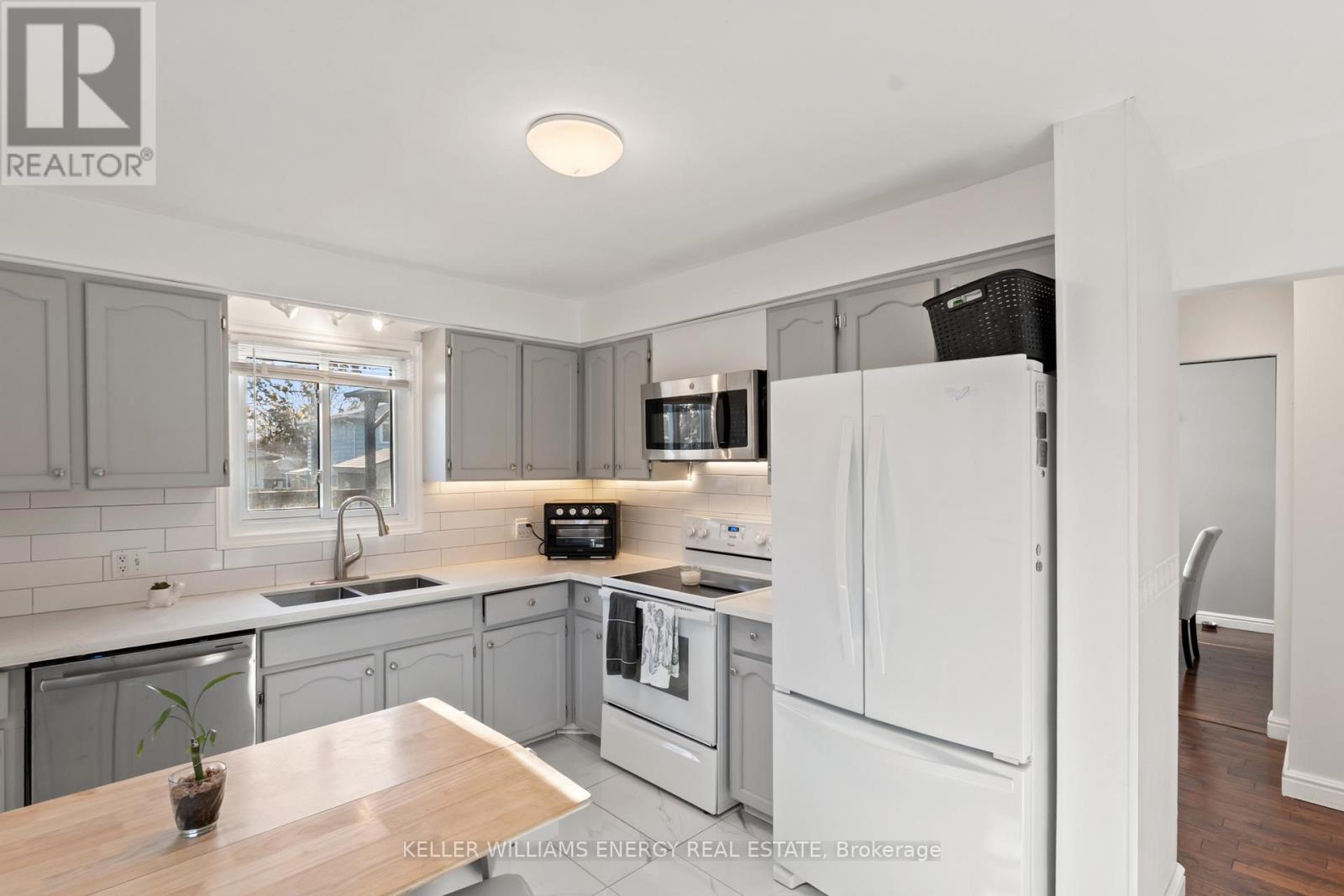 11 Hobbs Drive, Clarington, Ontario  L1C 3R8 - Photo 11 - E12567364