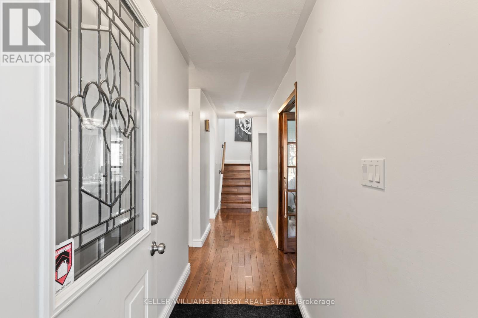 11 Hobbs Drive, Clarington, Ontario  L1C 3R8 - Photo 3 - E12567364