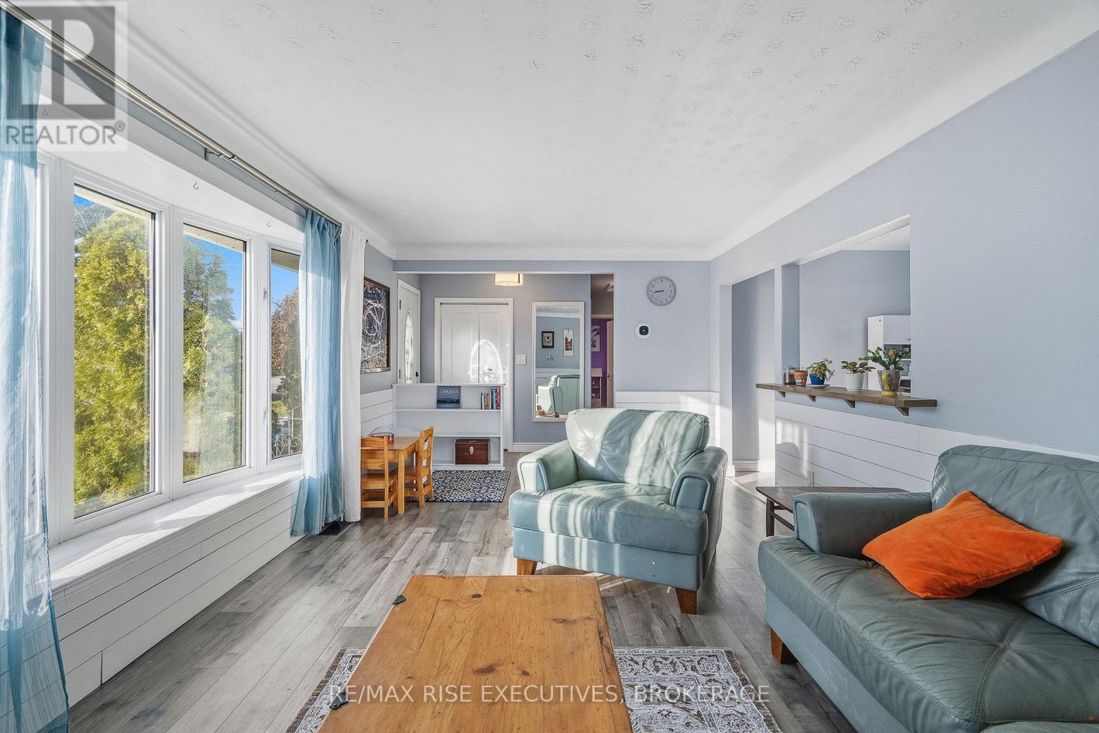 101 Park Crescent, Loyalist, Ontario  K7N 1L7 - Photo 12 - X12567430